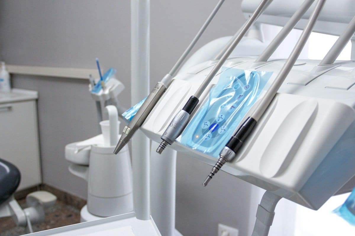 Dental handpieces and instruments on a treatment unit